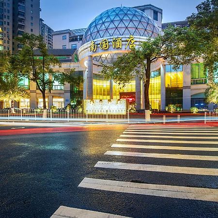 Guangzhou Nan Guo Hotel Экстерьер фото