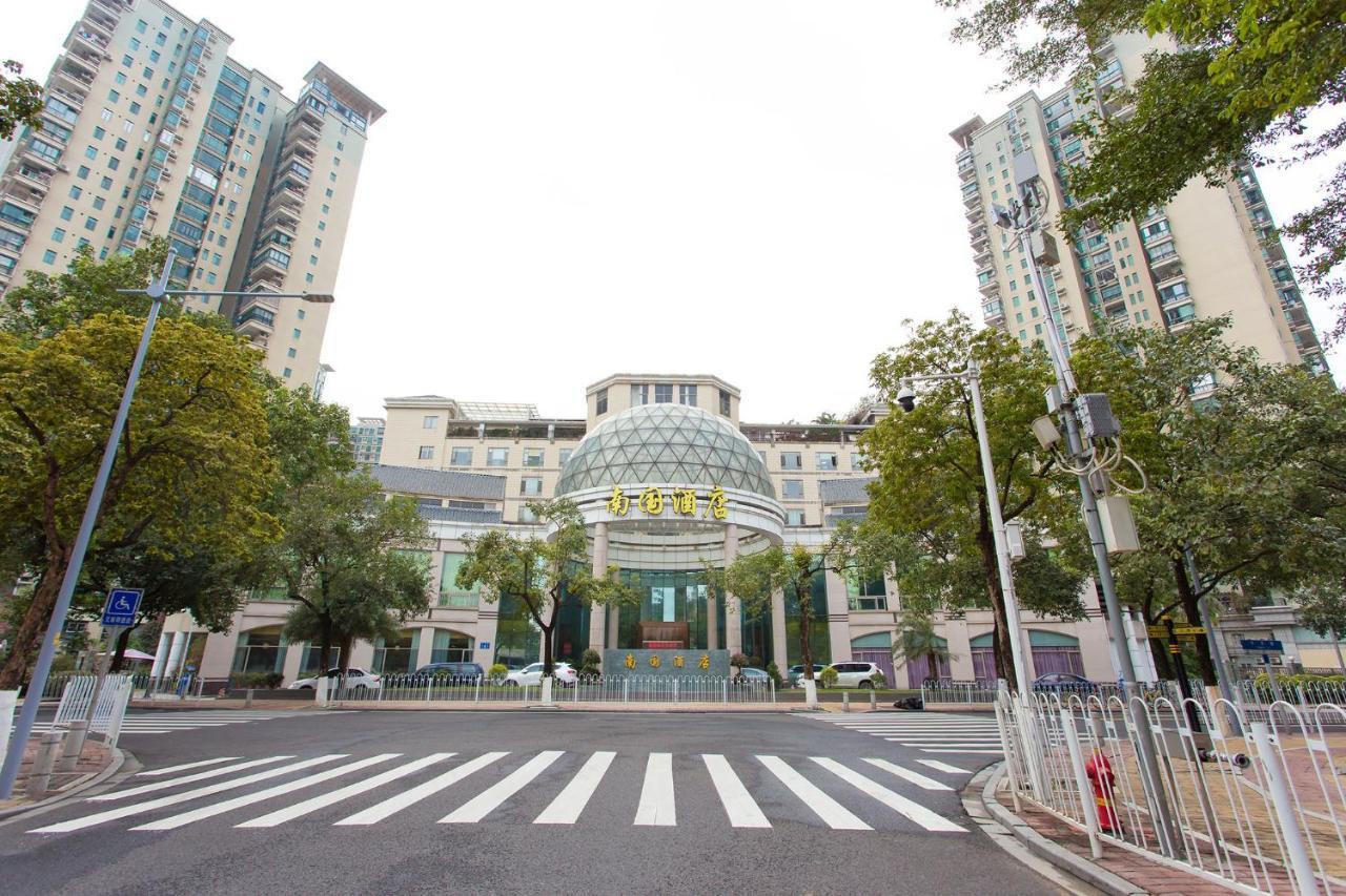 Guangzhou Nan Guo Hotel Экстерьер фото