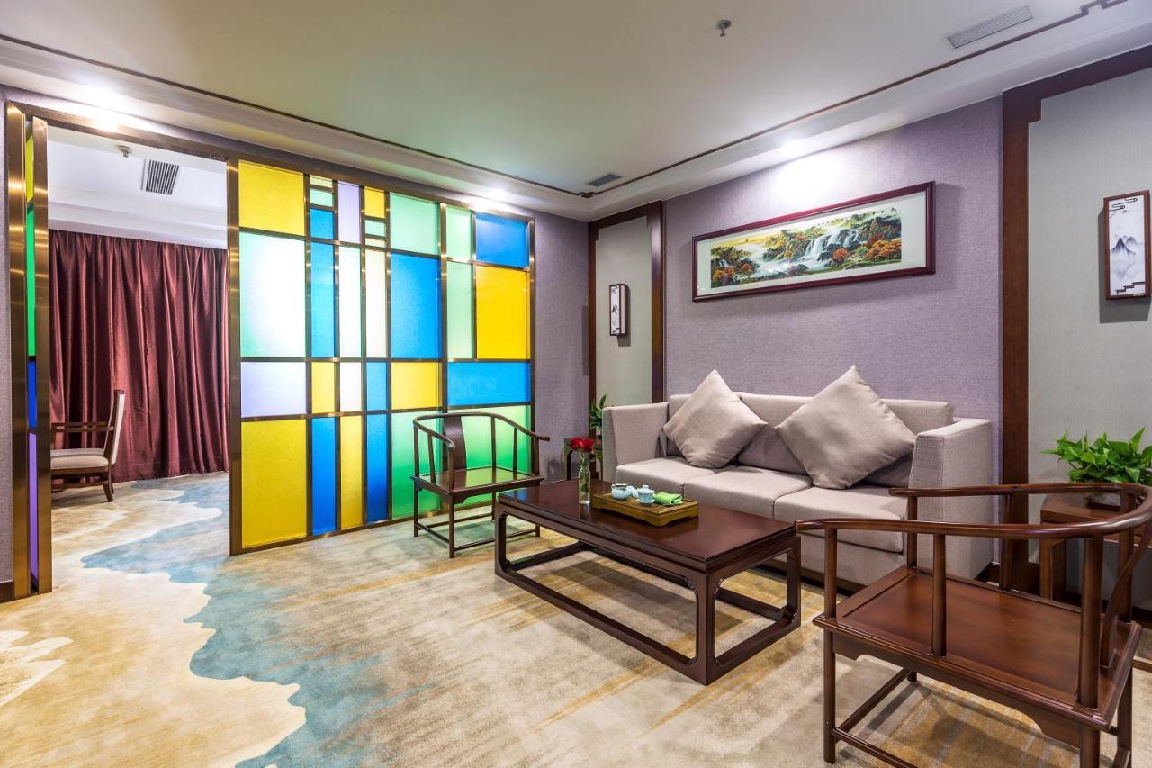 Guangzhou Nan Guo Hotel Экстерьер фото